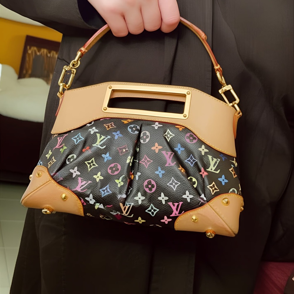 138-24 Preloved Louis Vuitton LV Judy by T. Murakami (Black) MM Size
